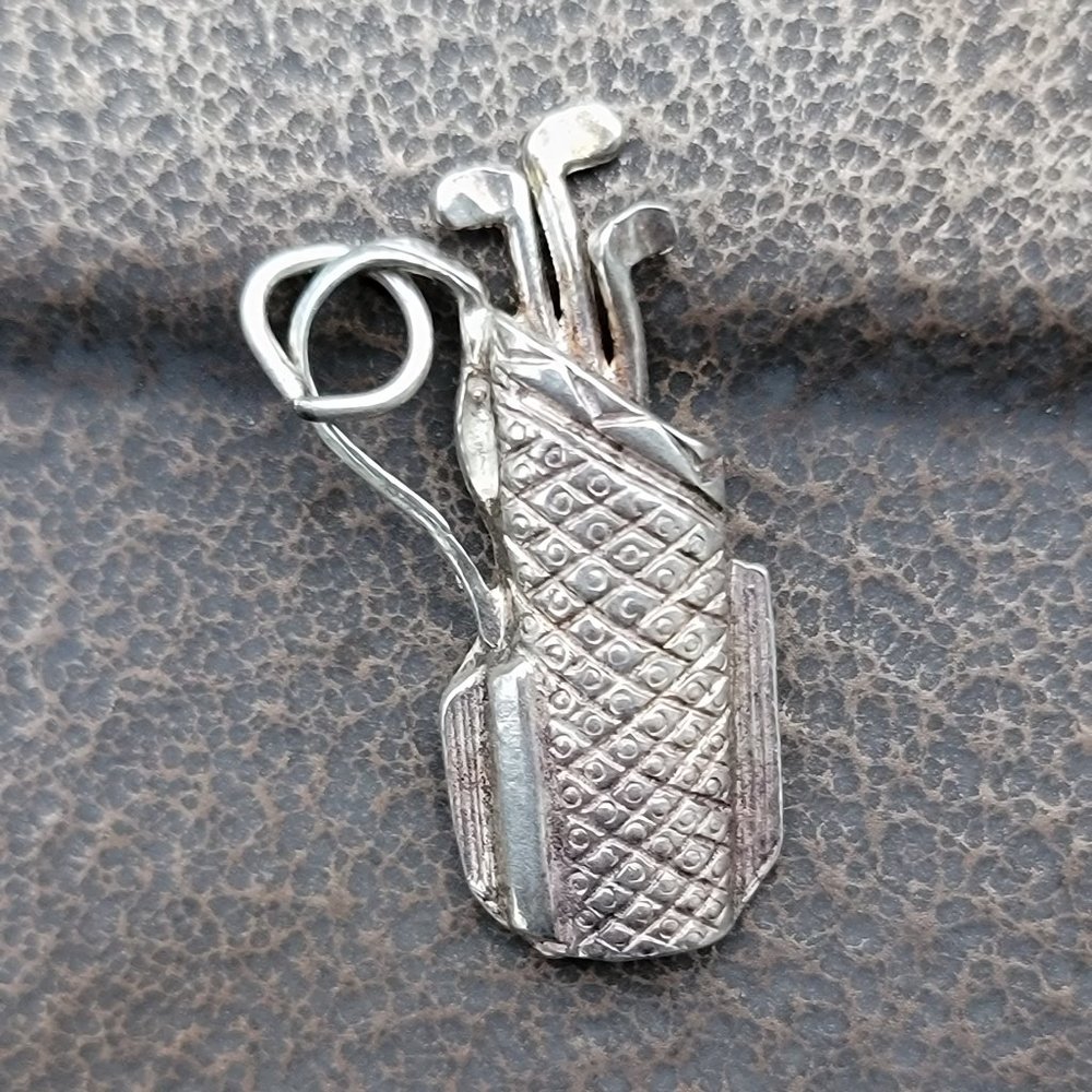 Solid 925 sterling silver golf bag with clubs necklace pendant